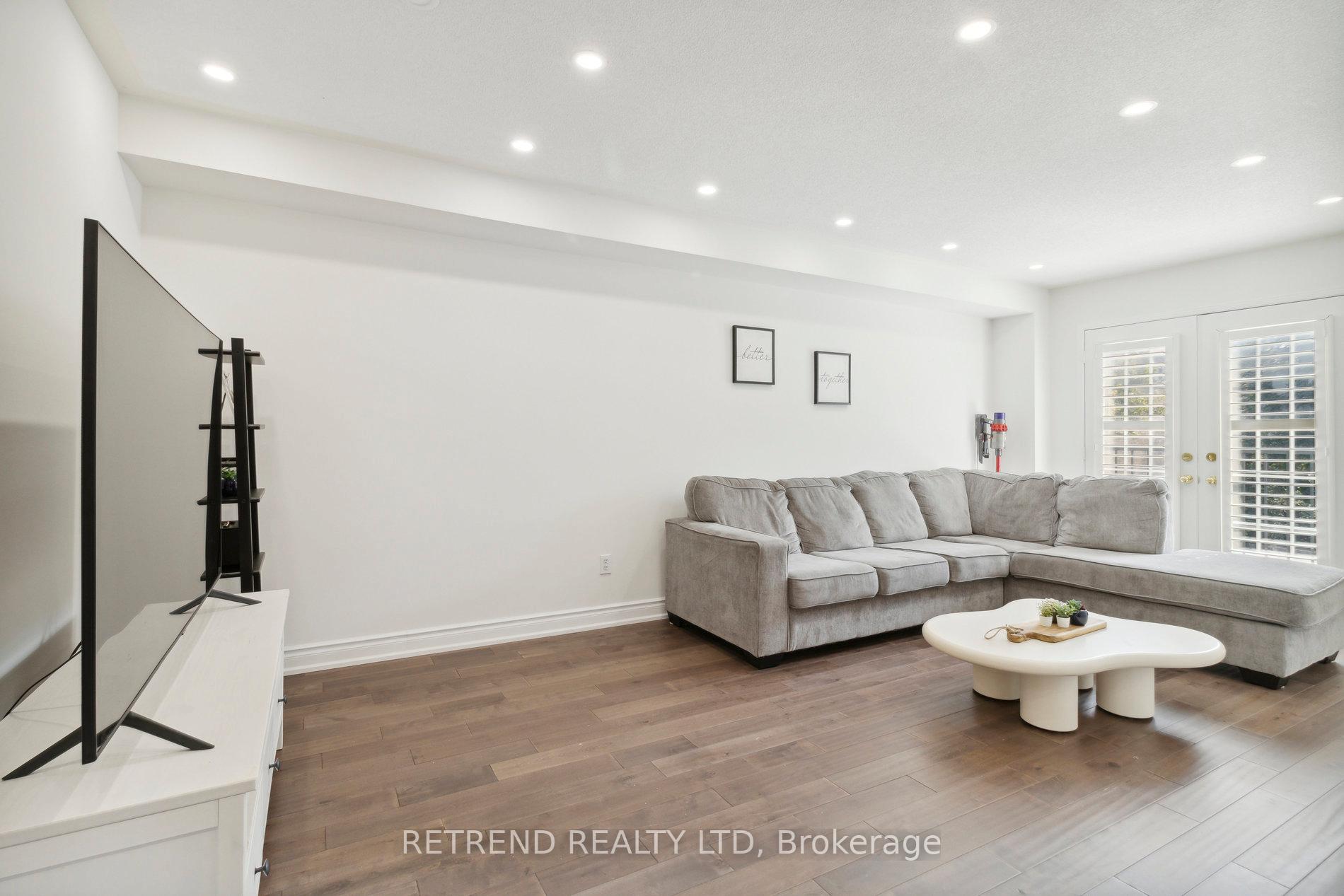 Photo 18 of Unit 15, 20 Minton Drive, Vaughan, East Woodbridge — HOMEH