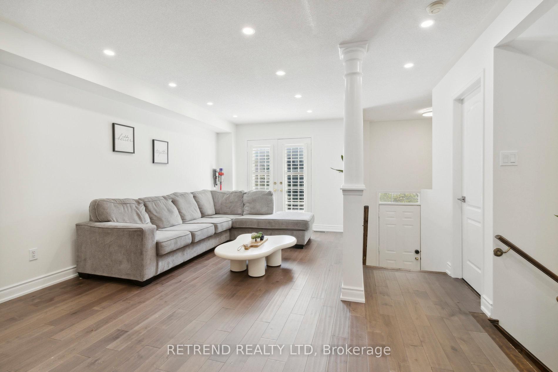 Photo 6 of Unit 15, 20 Minton Drive, Vaughan, East Woodbridge — HOMEH