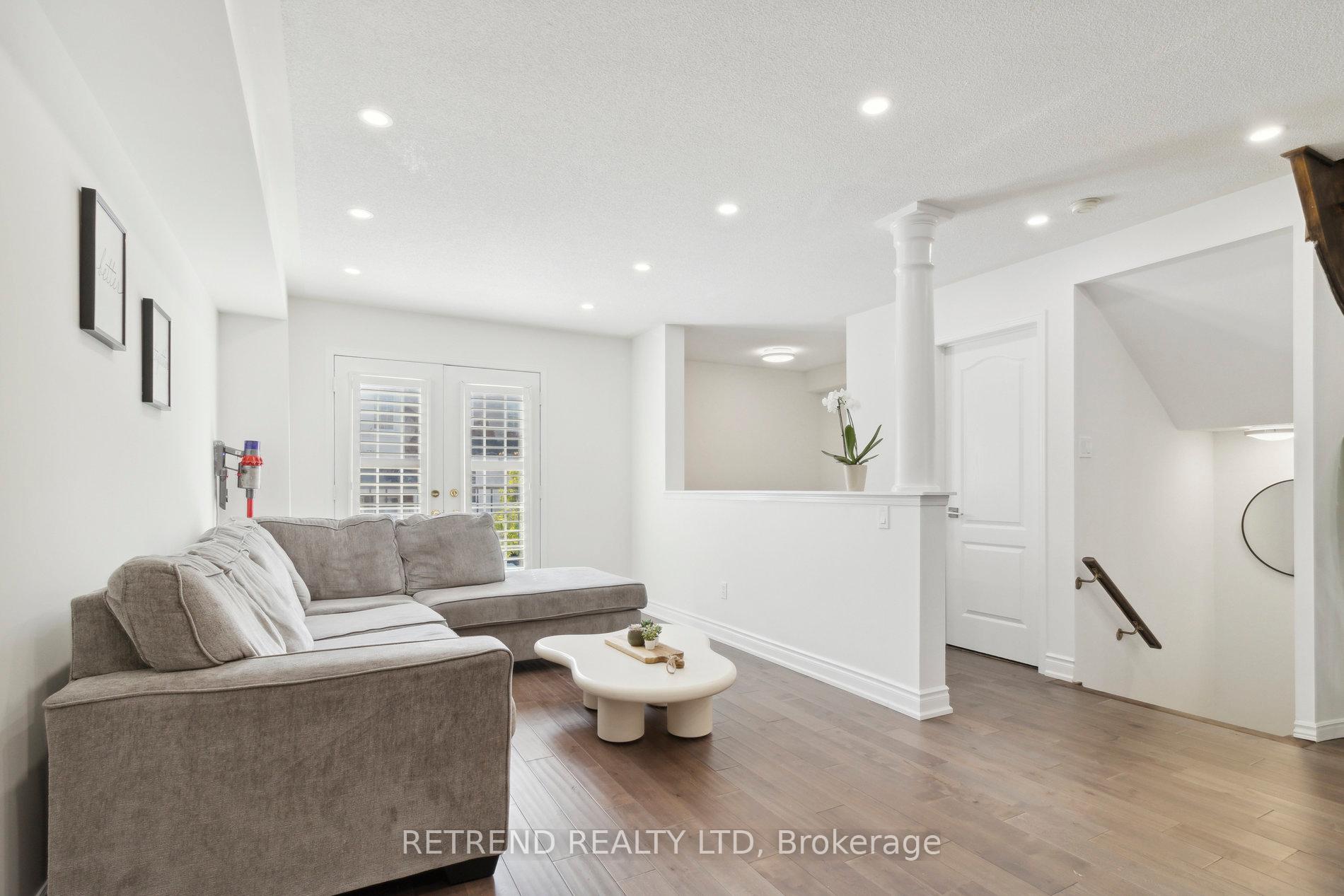 Photo 7 of Unit 15, 20 Minton Drive, Vaughan, East Woodbridge — HOMEH