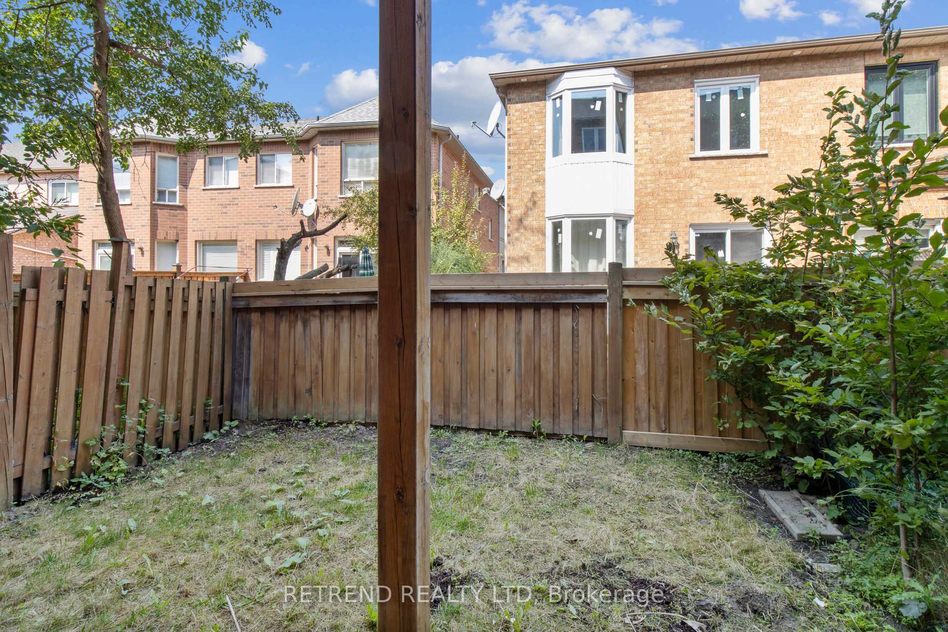 Photo 47 of Unit 15, 20 Minton Drive, Vaughan, East Woodbridge — HOMEH
