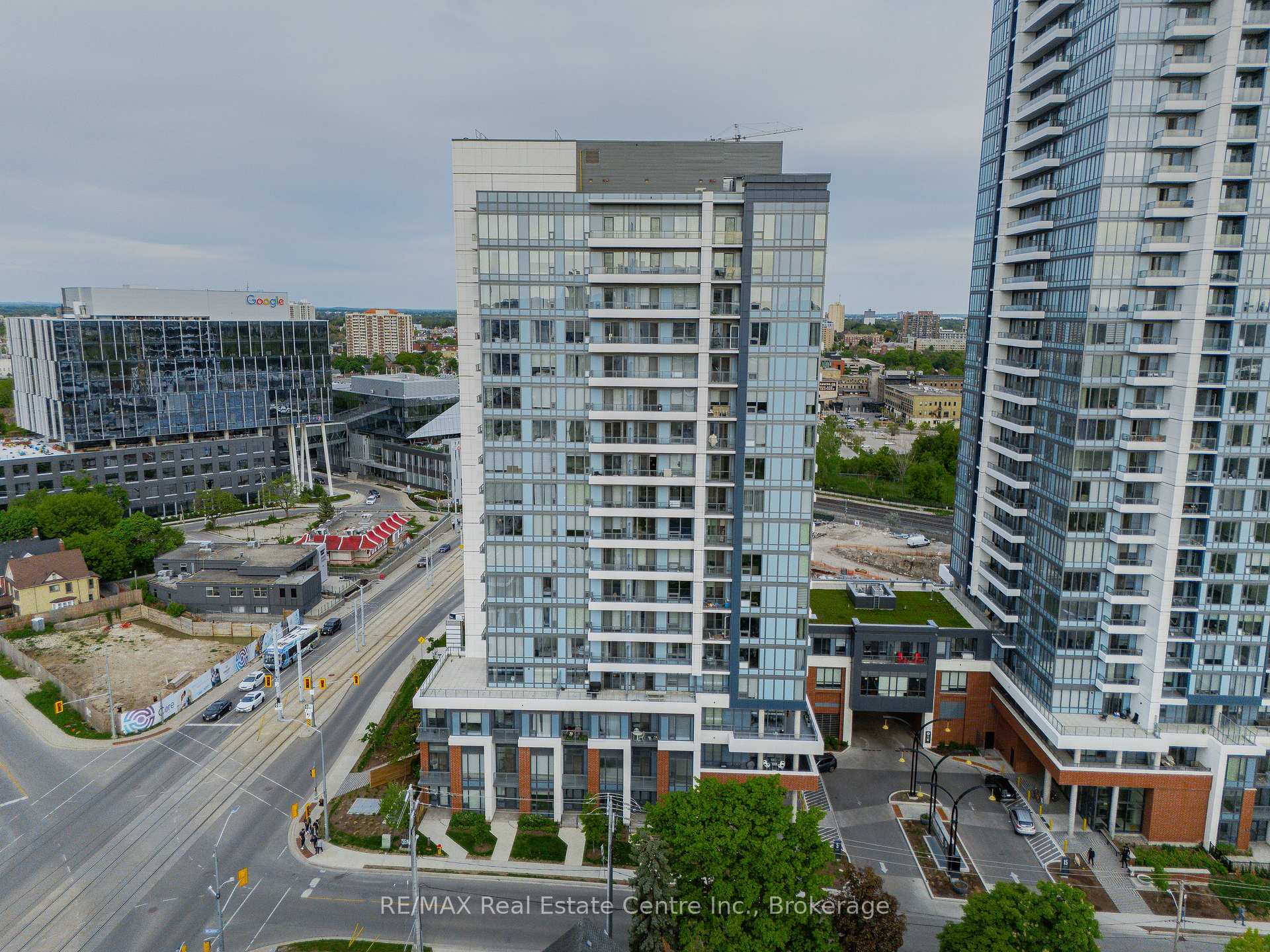 Photo 1 of Unit 414, 5 Wellington Street S, Kitchener — HOMEH