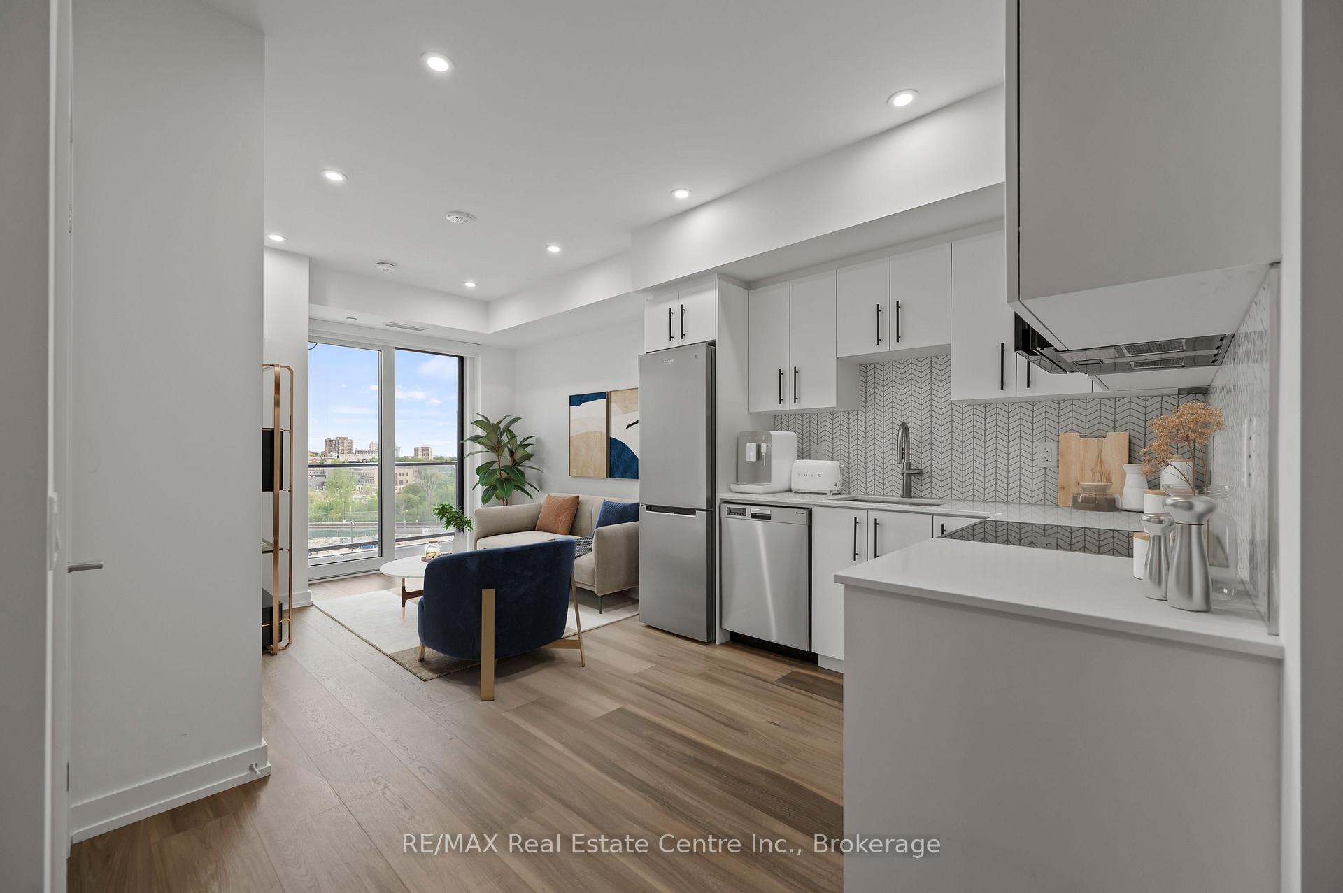 Photo 2 of Unit 414, 5 Wellington Street S, Kitchener — HOMEH