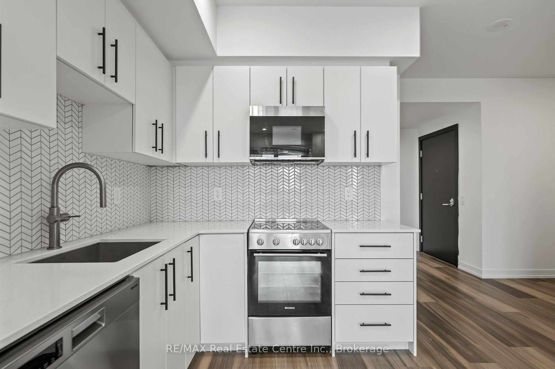 Photo 15 of Unit 414, 5 Wellington Street S, Kitchener — HOMEH