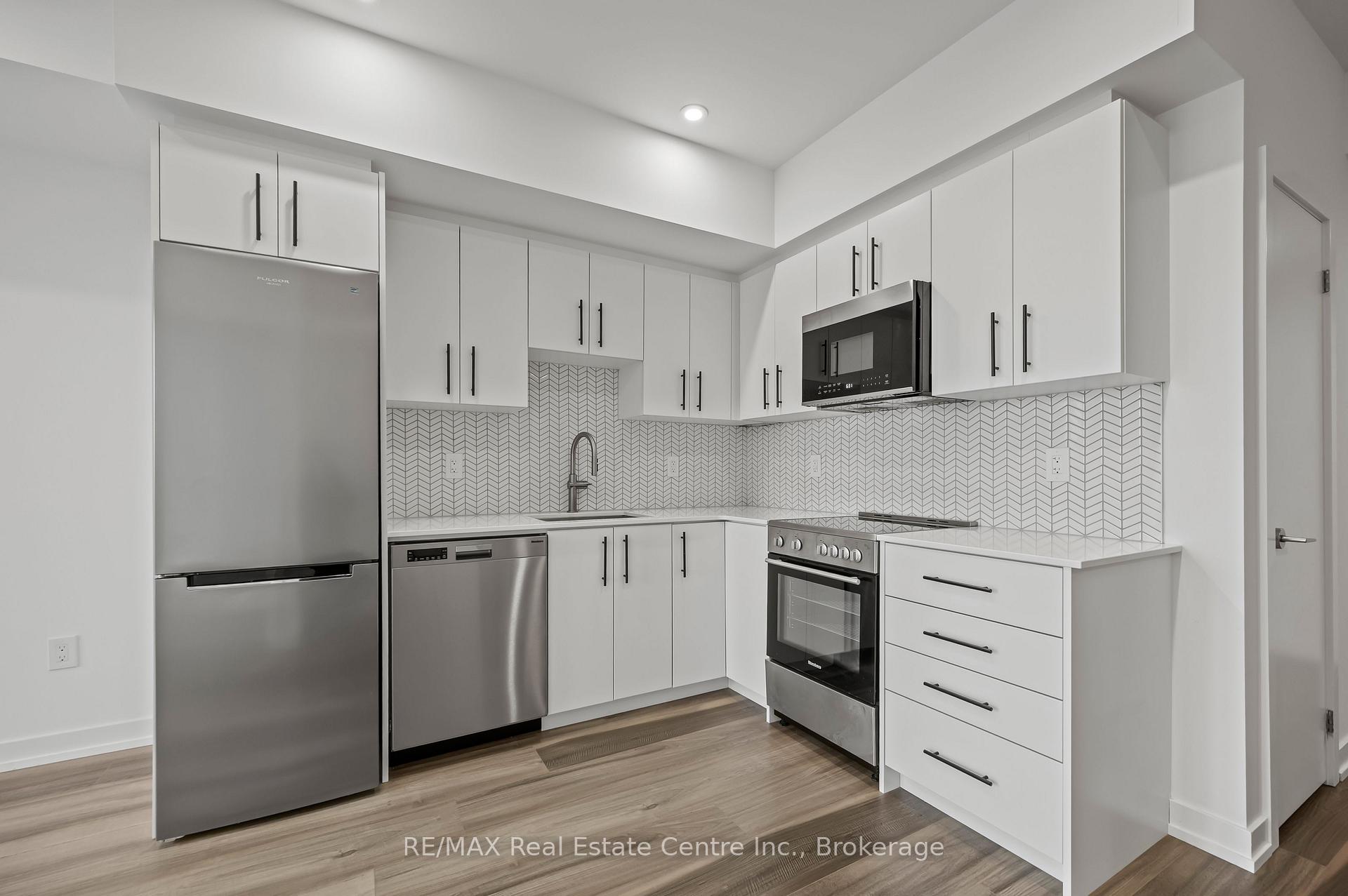 Photo 9 of Unit 414, 5 Wellington Street S, Kitchener — HOMEH