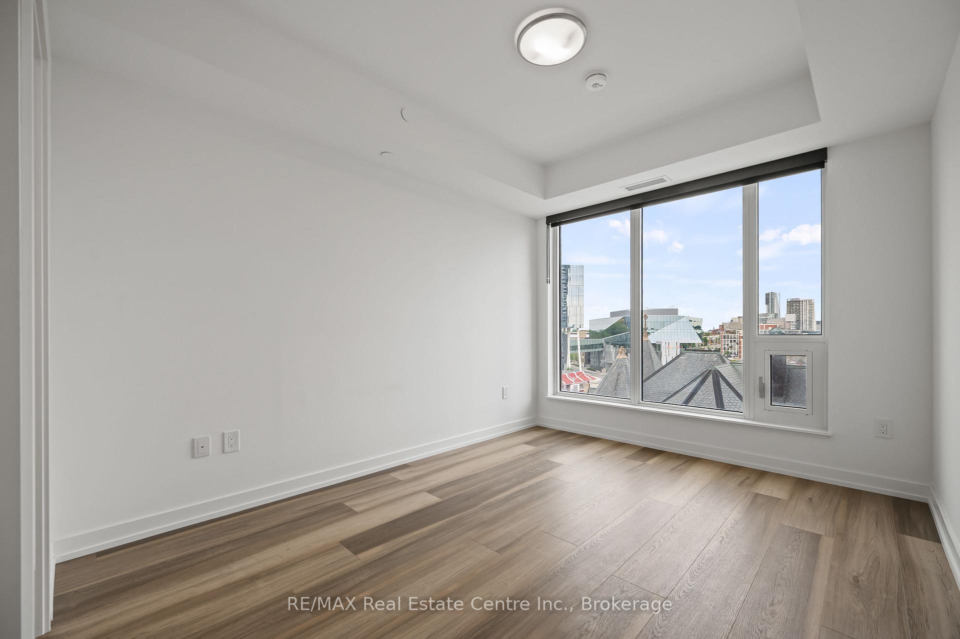 Photo 13 of Unit 414, 5 Wellington Street S, Kitchener — HOMEH