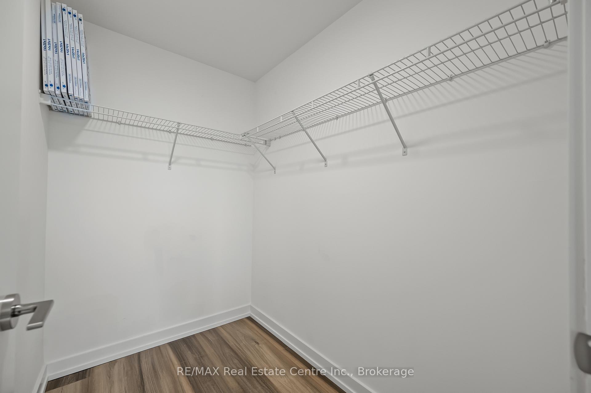 Photo 16 of Unit 414, 5 Wellington Street S, Kitchener — HOMEH