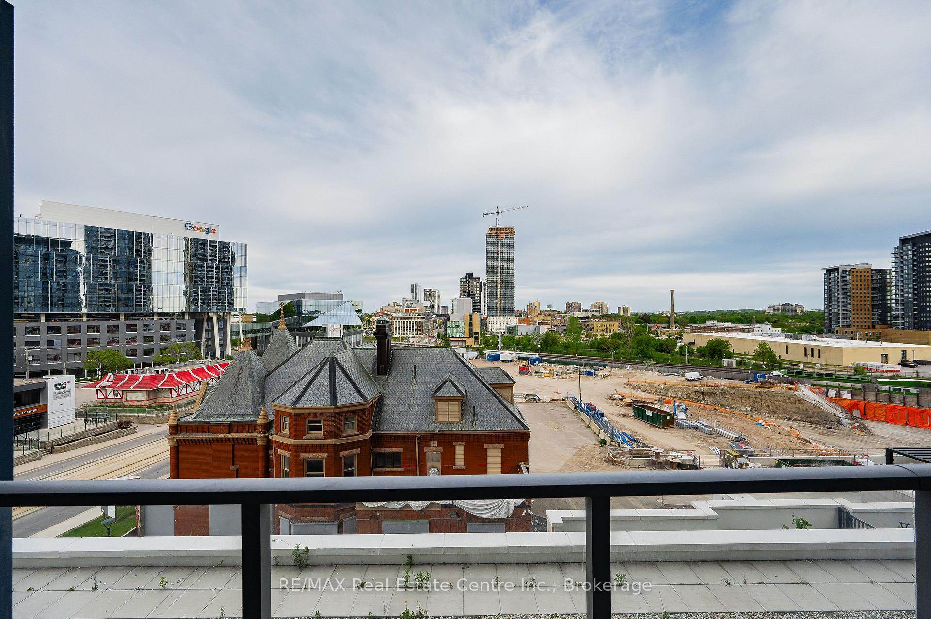 Photo 23 of Unit 414, 5 Wellington Street S, Kitchener — HOMEH