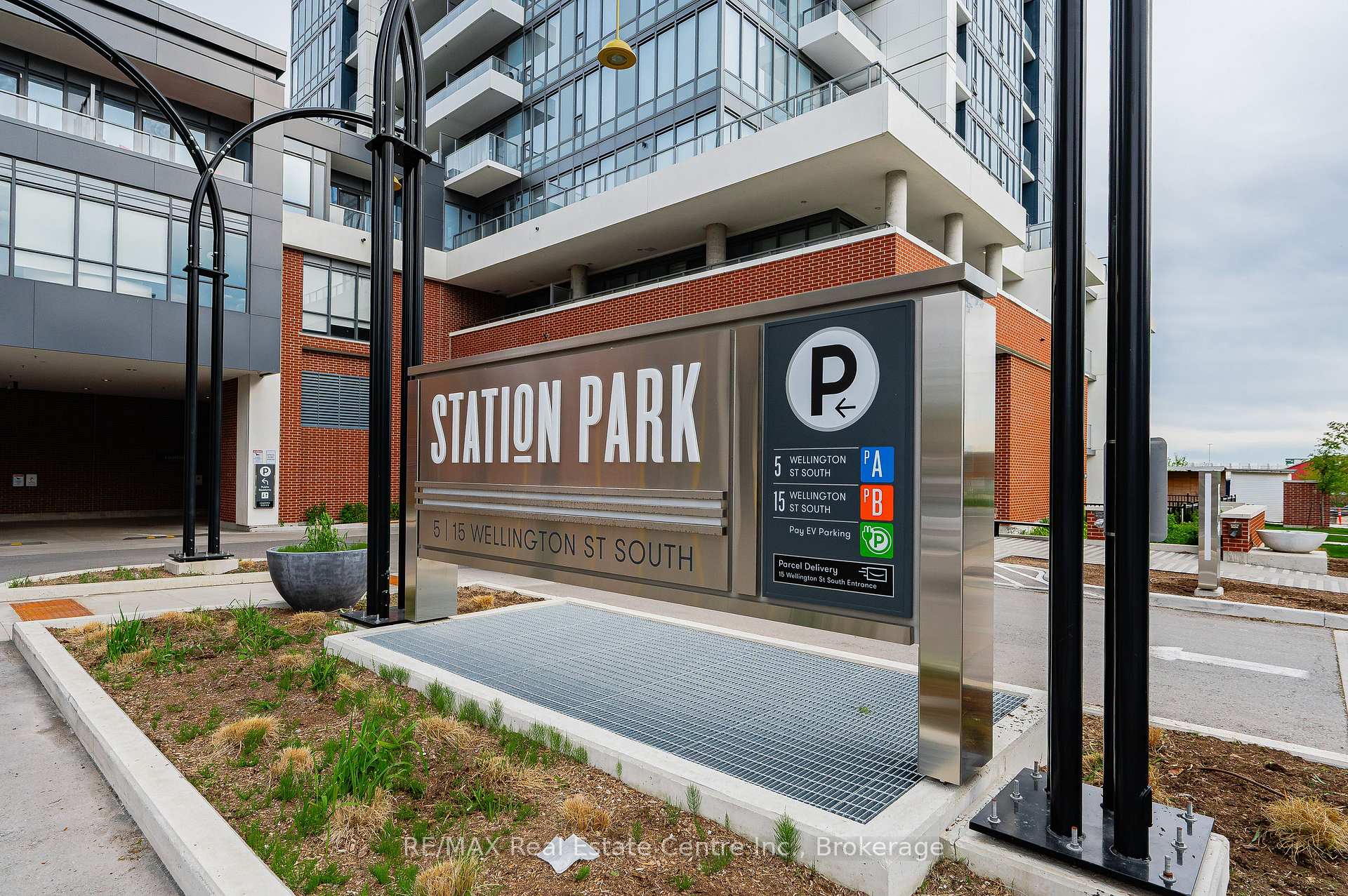 Photo 45 of Unit 414, 5 Wellington Street S, Kitchener — HOMEH