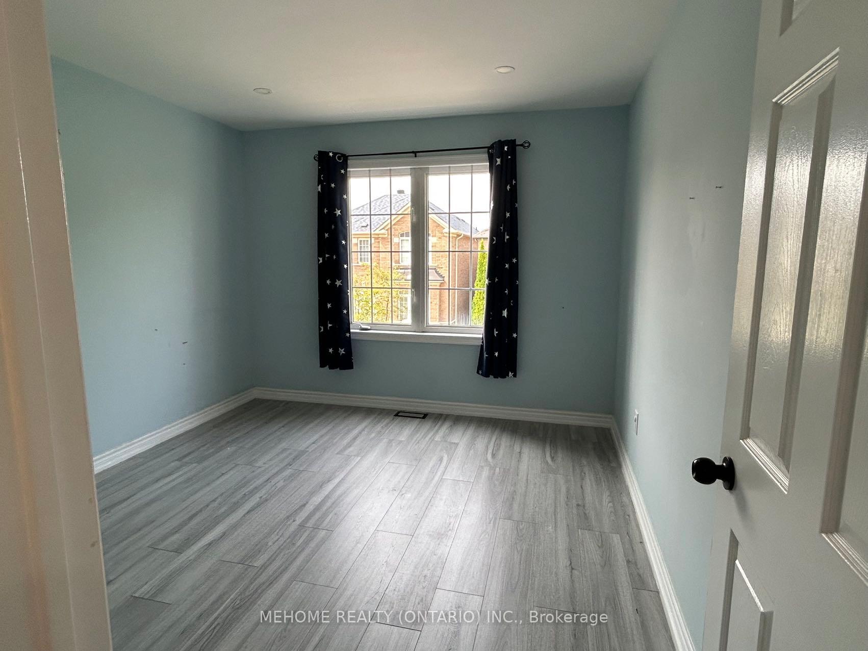 Photo 5 of Unit upper floors, 23 Pinecliff Avenue, Markham, Cornell — HOMEH