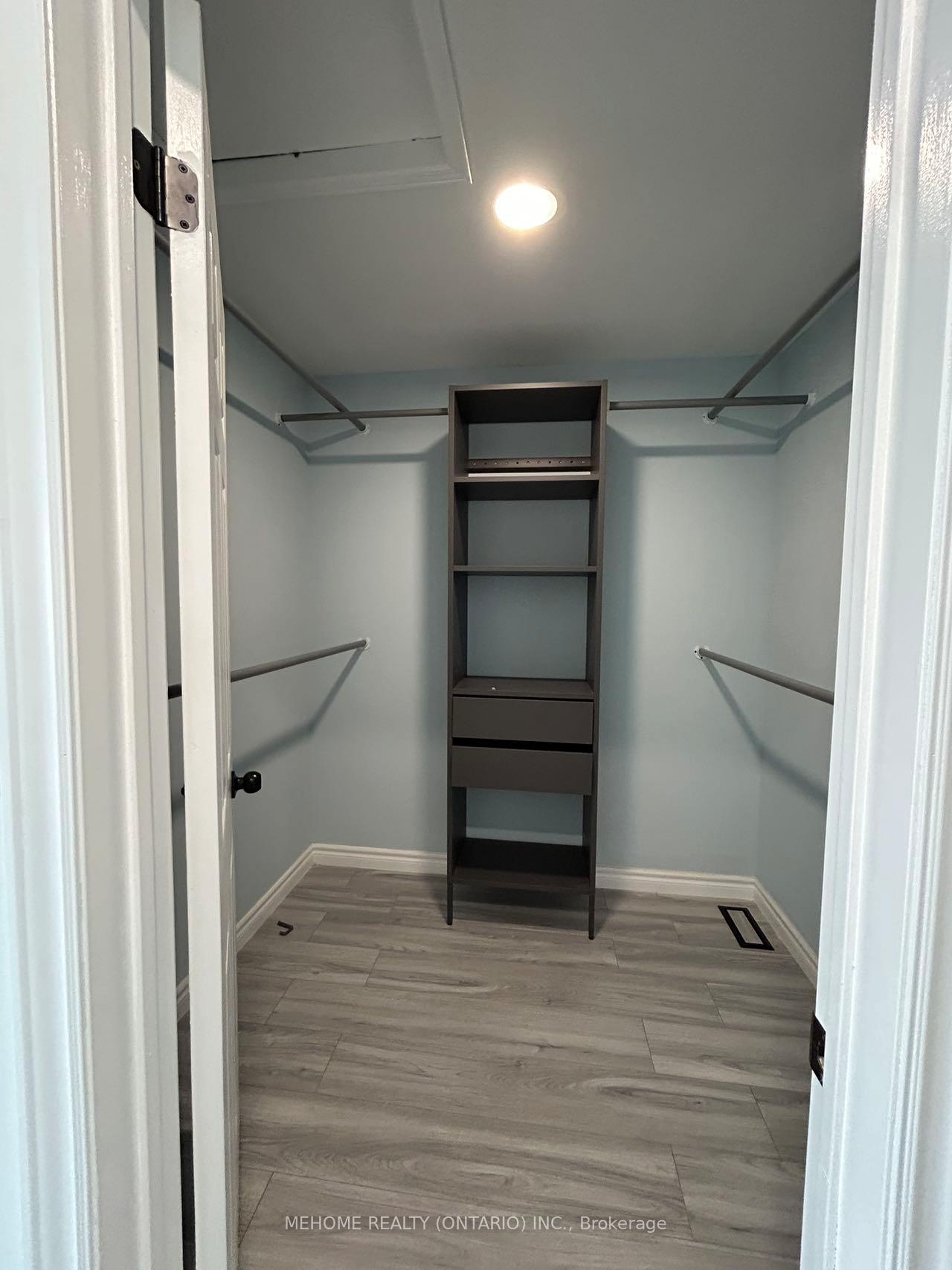 Photo 3 of Unit upper floors, 23 Pinecliff Avenue, Markham, Cornell — HOMEH