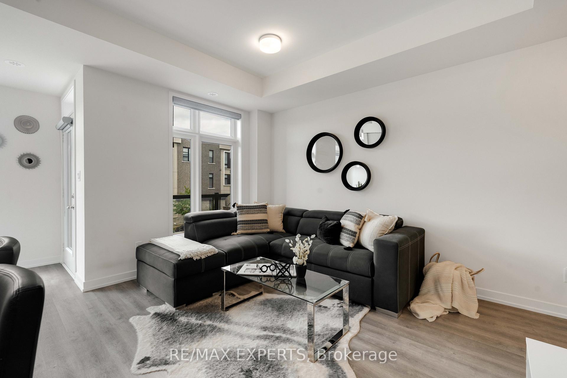 Photo 6 of Unit 309, 2550 Castlegate Crossing W, Pickering, Duffin Heights — HOMEH
