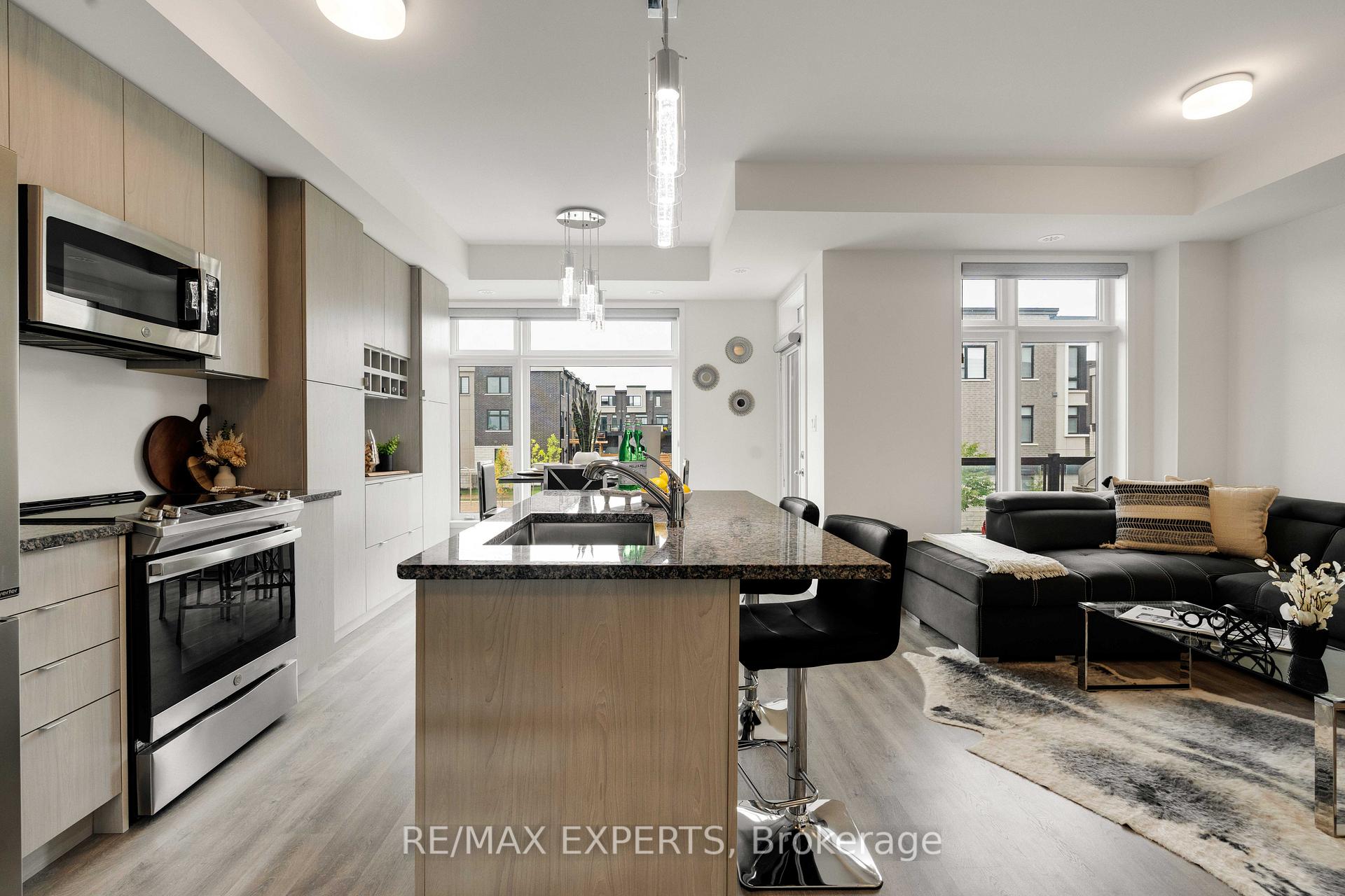 Photo 11 of Unit 309, 2550 Castlegate Crossing W, Pickering, Duffin Heights — HOMEH