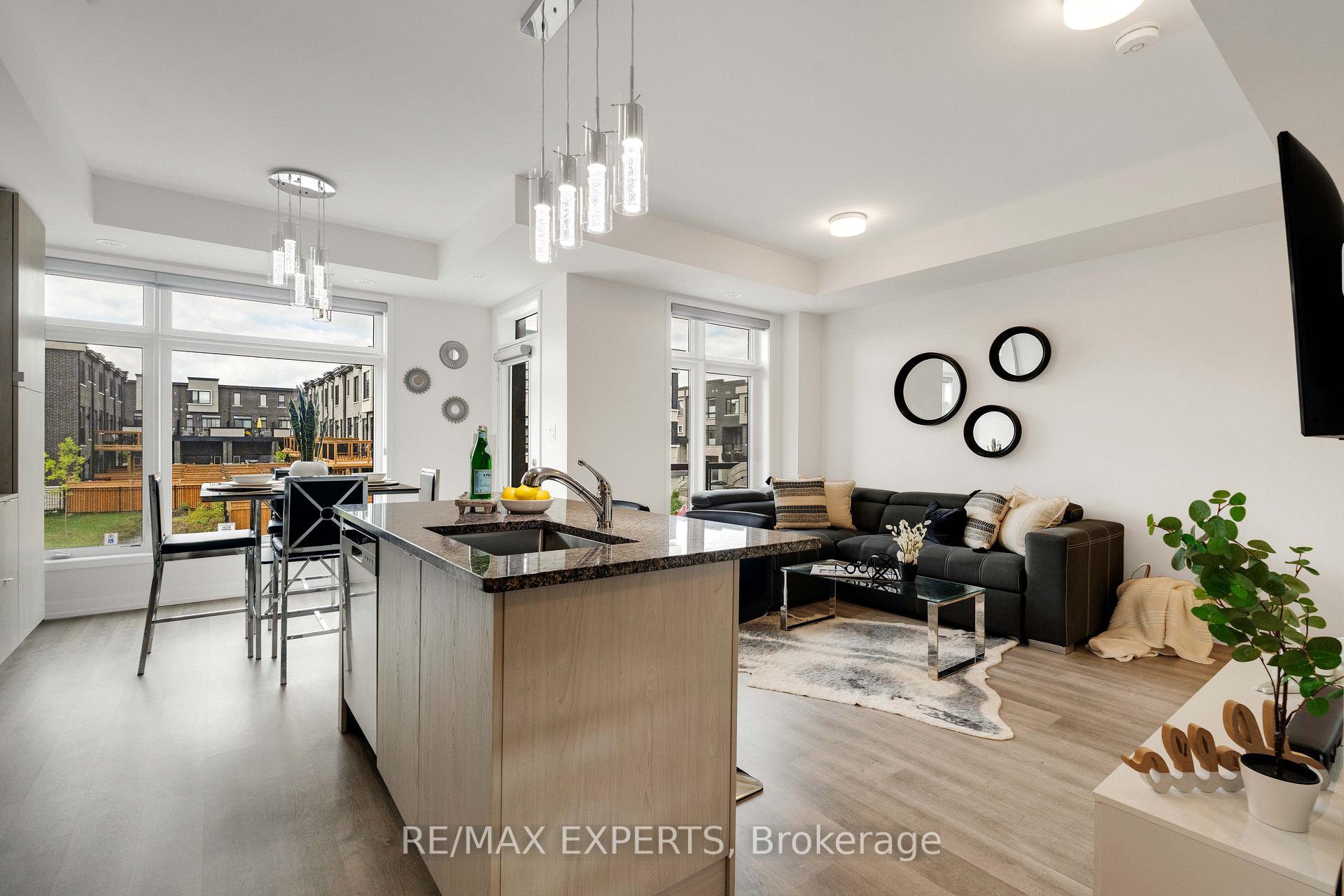 Photo 19 of Unit 309, 2550 Castlegate Crossing W, Pickering, Duffin Heights — HOMEH