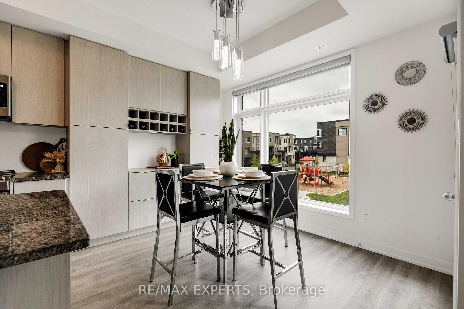 Photo 7 of Unit 309, 2550 Castlegate Crossing W, Pickering, Duffin Heights — HOMEH