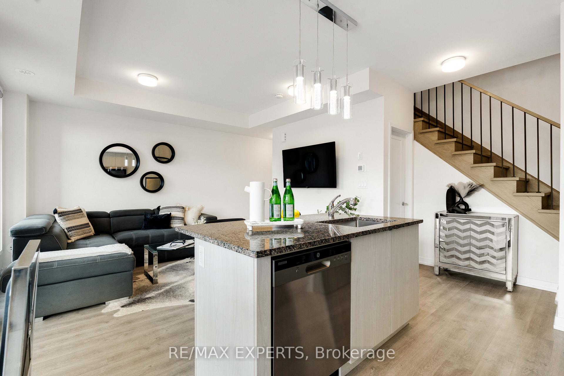 Photo 9 of Unit 309, 2550 Castlegate Crossing W, Pickering, Duffin Heights — HOMEH