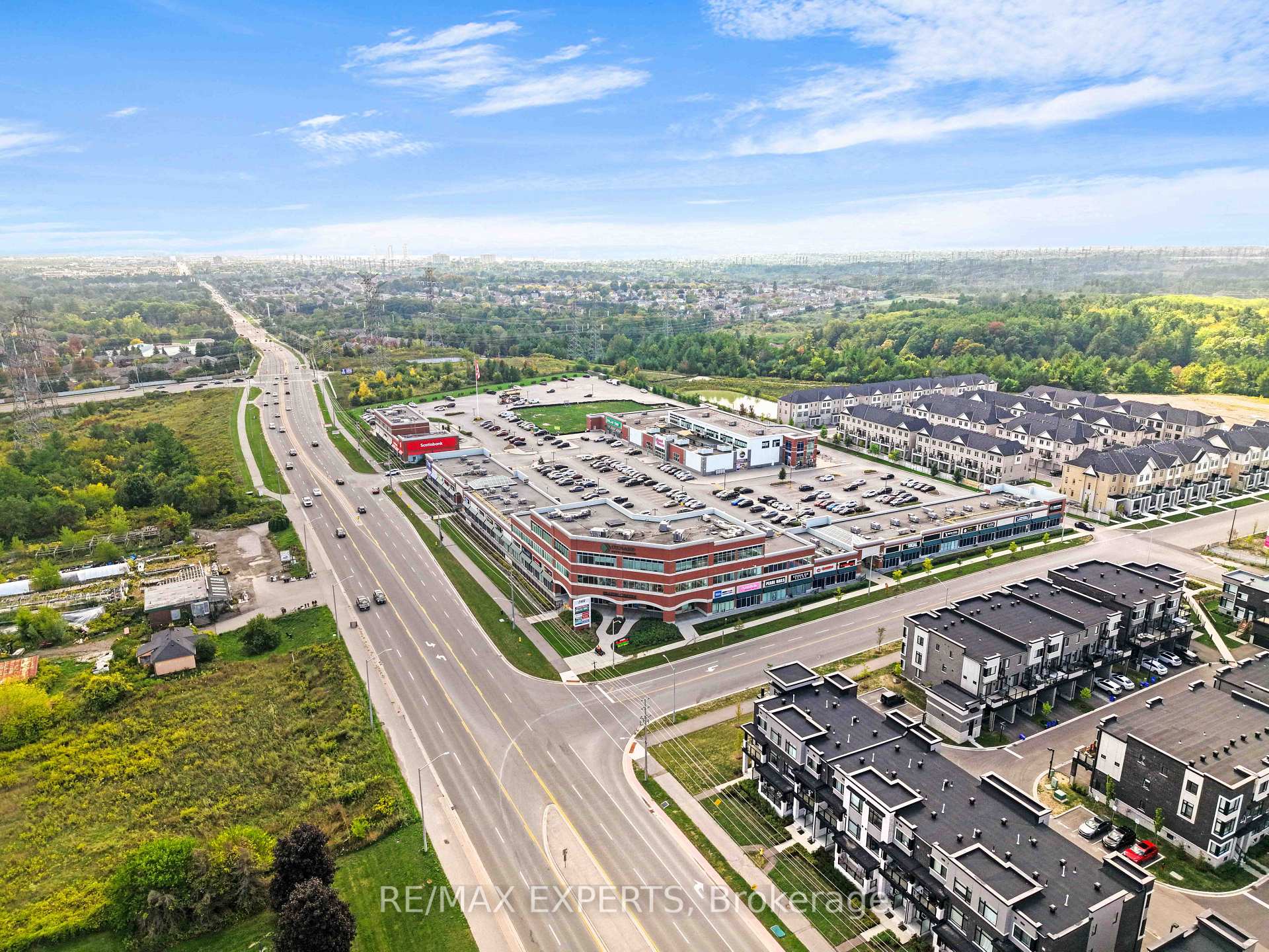 Photo 15 of Unit 309, 2550 Castlegate Crossing W, Pickering, Duffin Heights — HOMEH