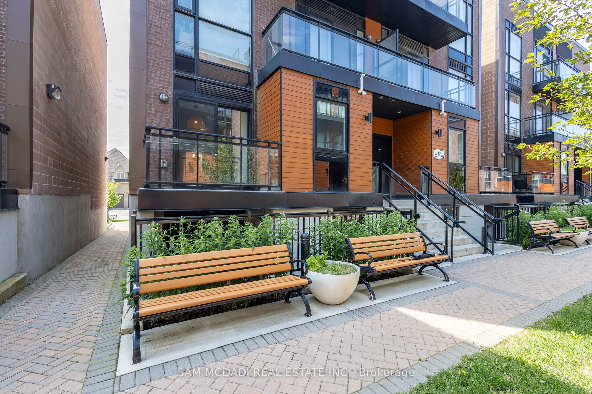 Front of Unit F402, 26 Coles Avenue