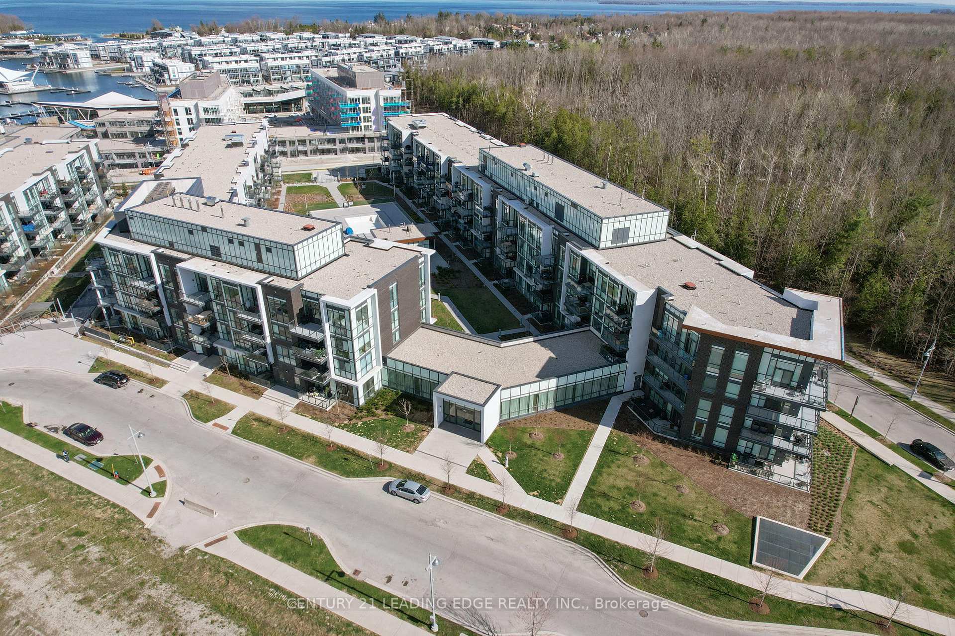 Photo 8 of Unit 239, 415 Sea Ray Avenue, Innisfil, Rural Innisfil — HOMEH