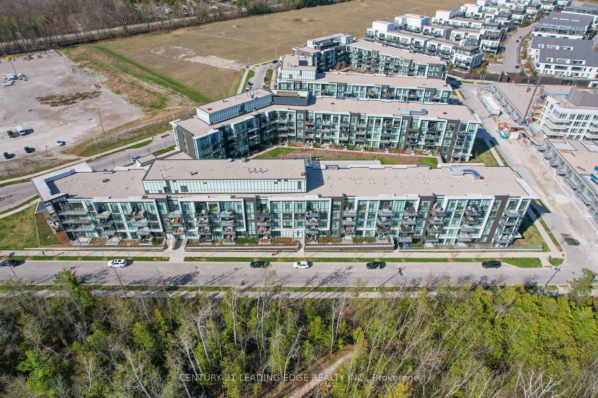Photo 19 of Unit 239, 415 Sea Ray Avenue, Innisfil, Rural Innisfil — HOMEH