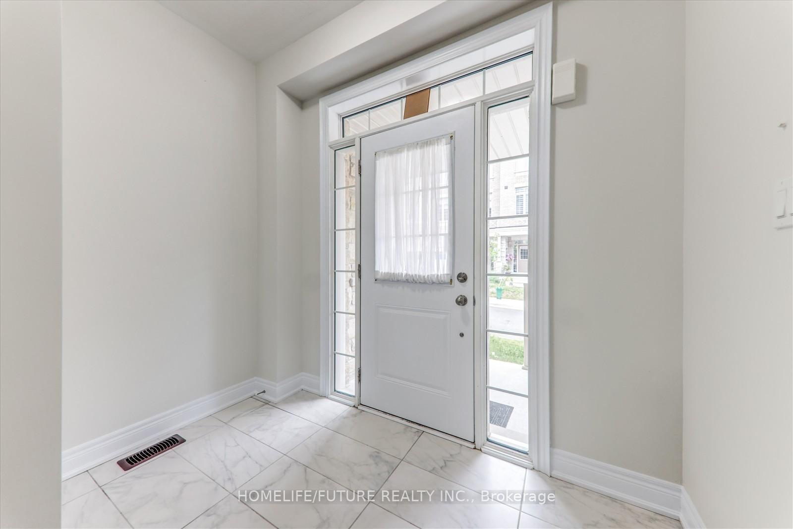 Photo 6 of 24 Andress Way, Markham, Cedarwood — HOMEH