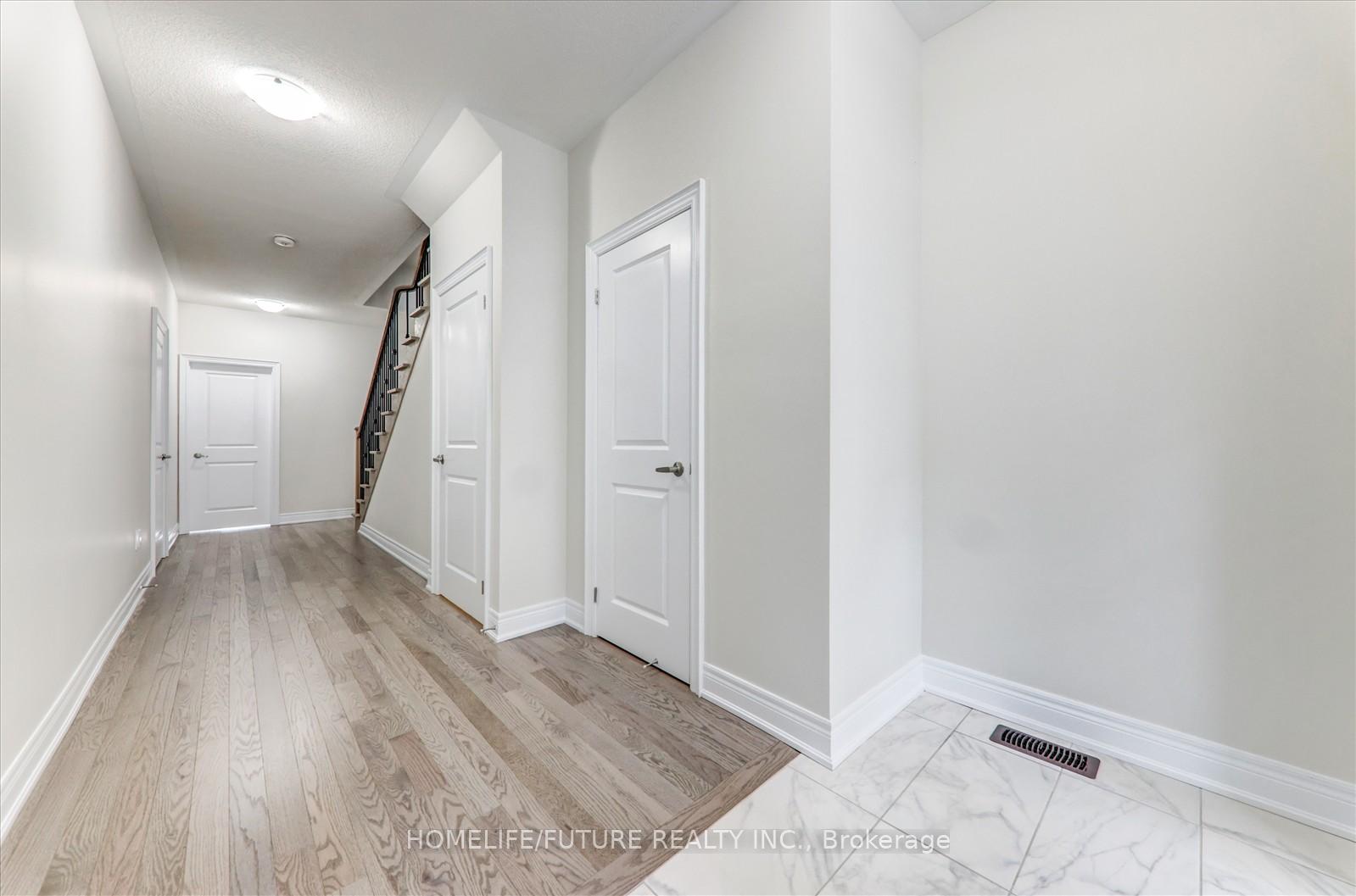 Photo 3 of 24 Andress Way, Markham, Cedarwood — HOMEH