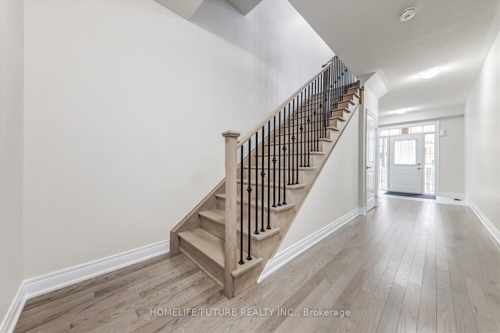 Photo 4 of 24 Andress Way, Markham, Cedarwood — HOMEH