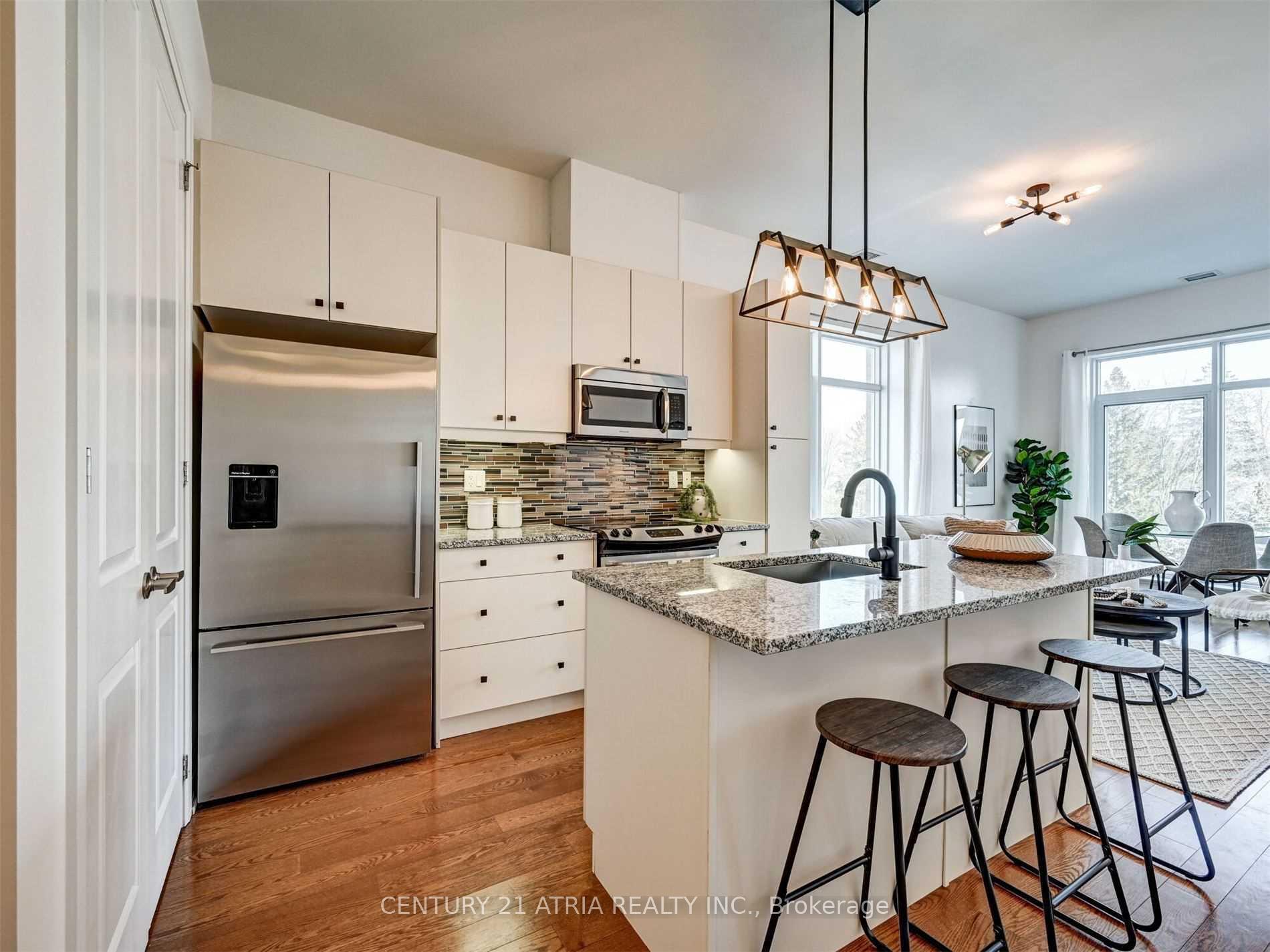 Photo 8 of Unit 404A, 15277 Yonge Street, Aurora, Aurora Village — HOMEH