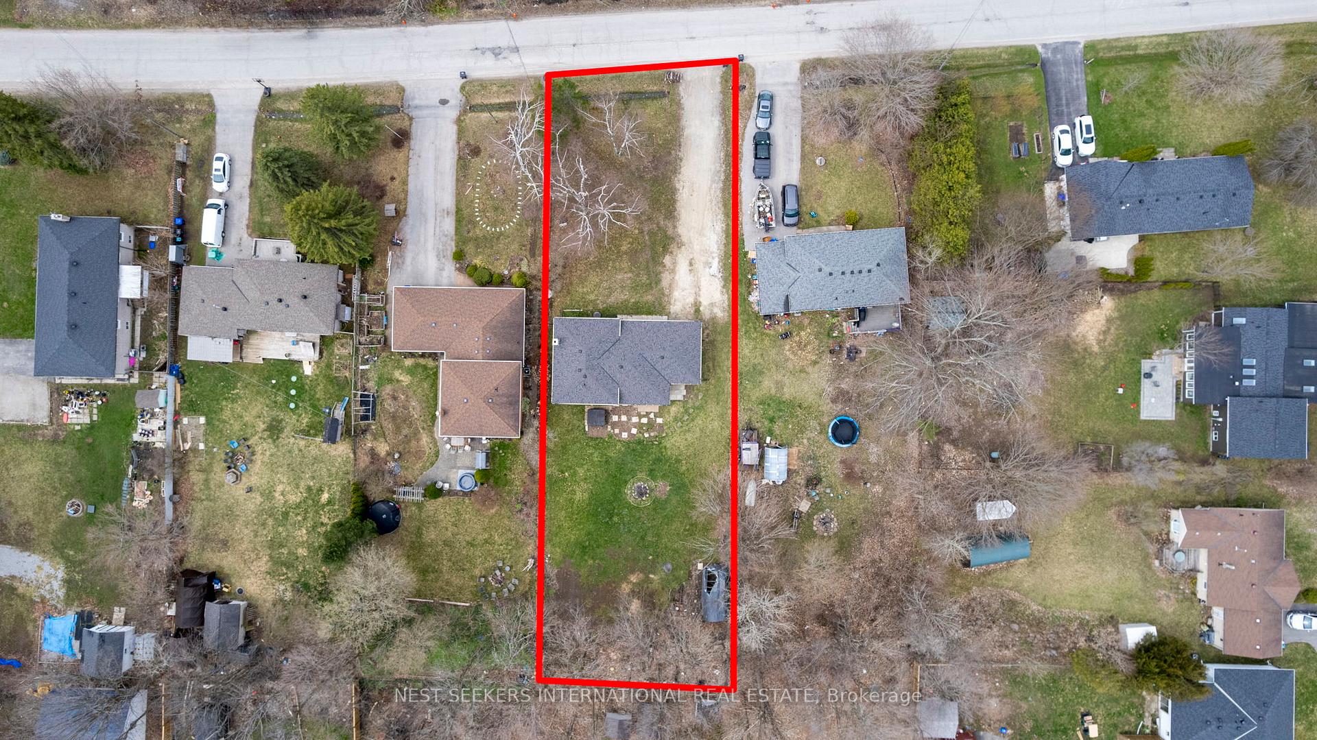 Photo 17 of 2031 Saint Paul Road, Innisfil, Alcona — HOMEH