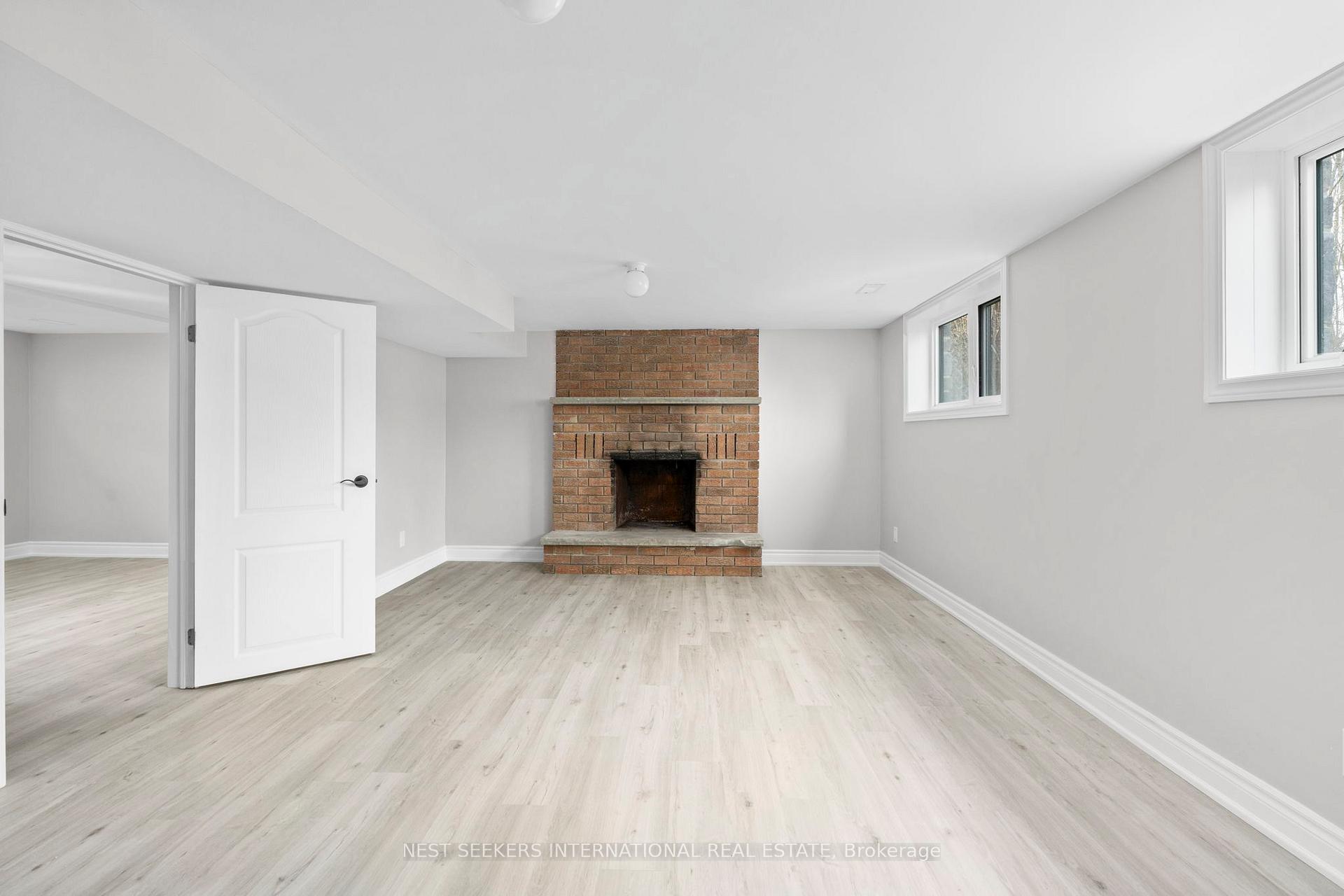 Photo 3 of 2031 Saint Paul Road, Innisfil, Alcona — HOMEH