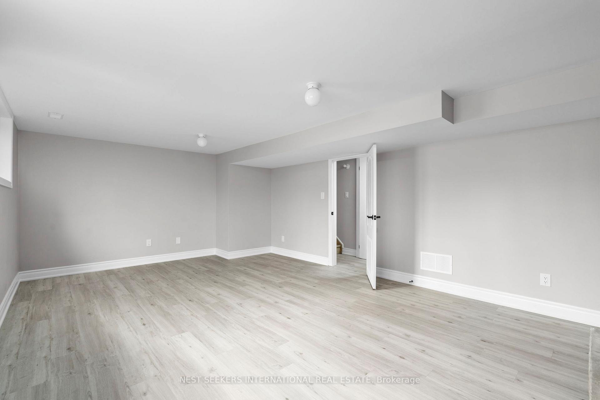 Photo 24 of 2031 Saint Paul Road, Innisfil, Alcona — HOMEH