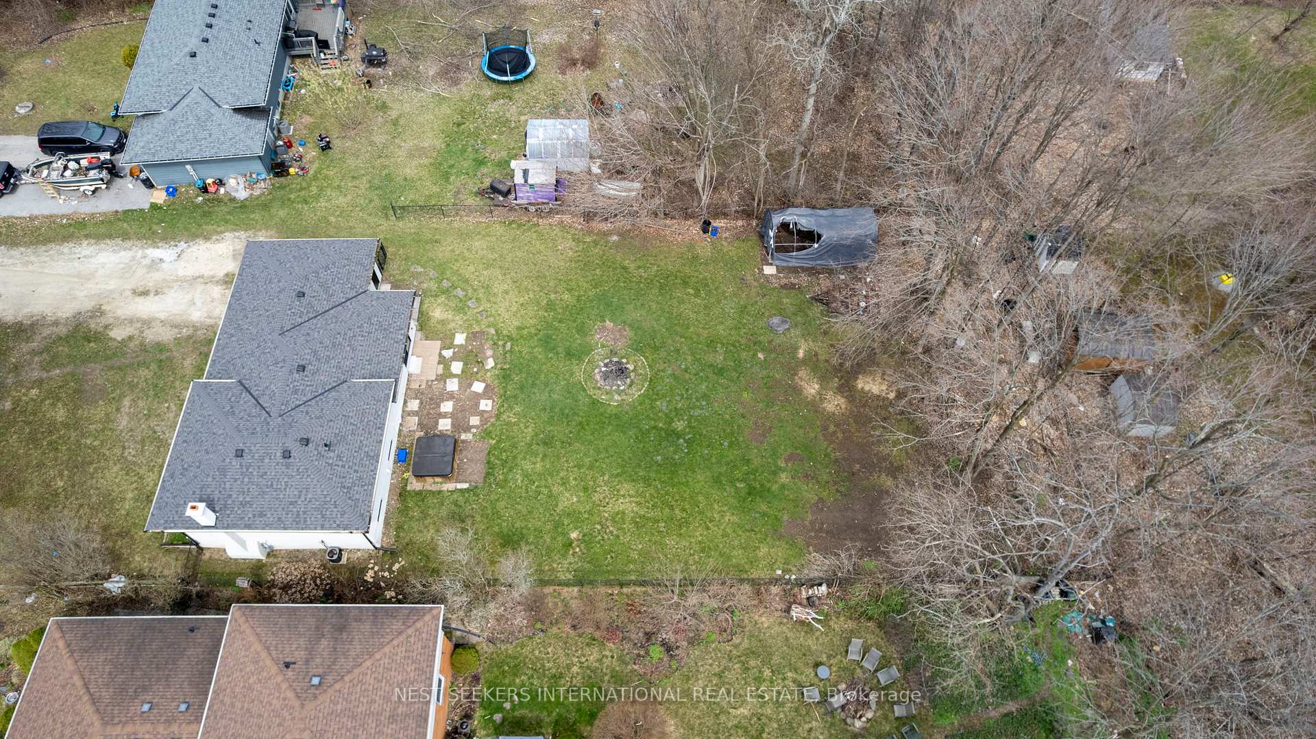 Photo 29 of 2031 Saint Paul Road, Innisfil, Alcona — HOMEH
