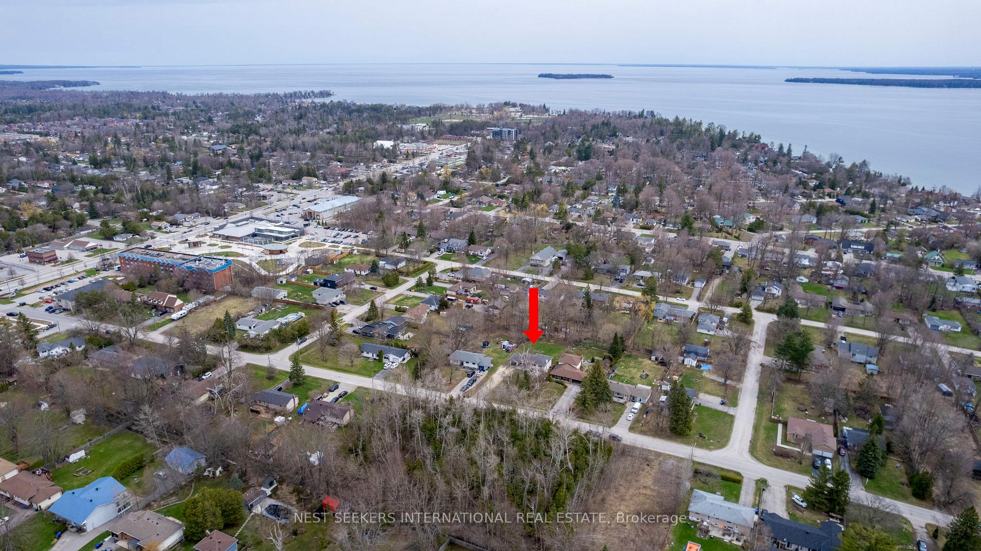 Photo 25 of 2031 Saint Paul Road, Innisfil, Alcona — HOMEH