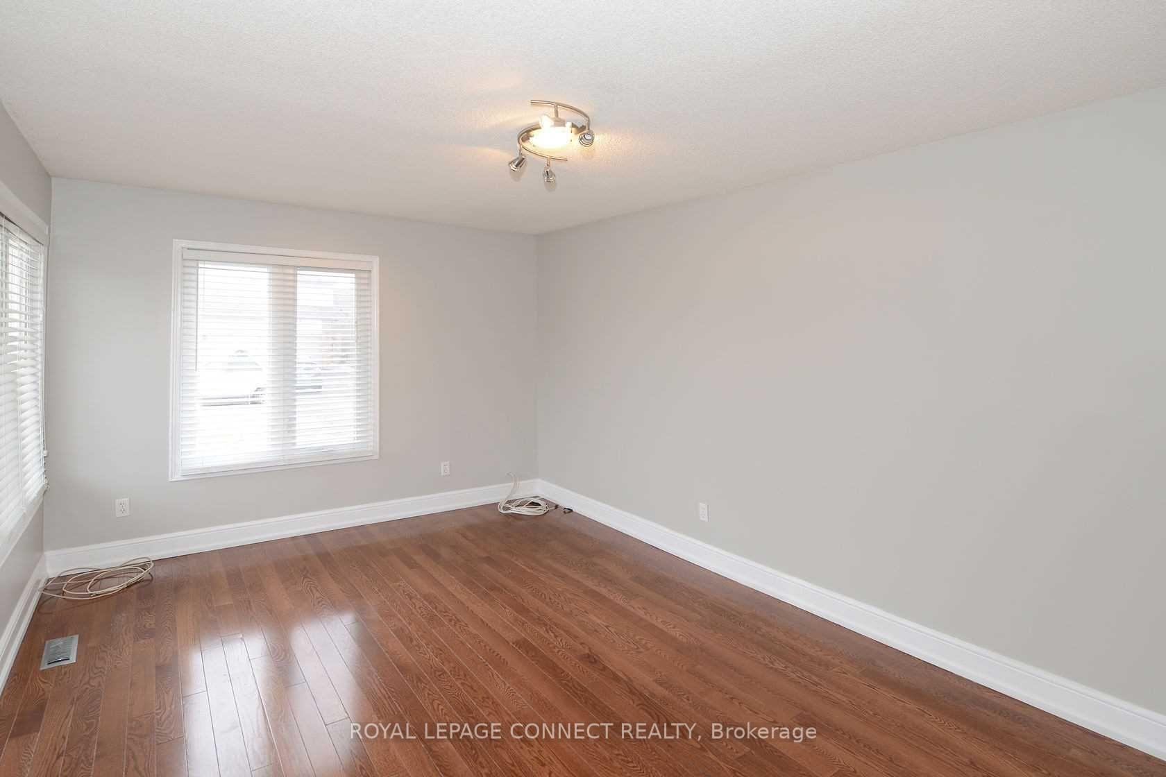 Photo 6 of 28 Dunoon Drive, Vaughan, Maple — HOMEH