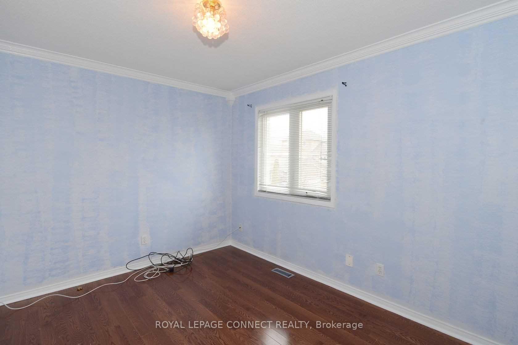 Photo 12 of 28 Dunoon Drive, Vaughan, Maple — HOMEH