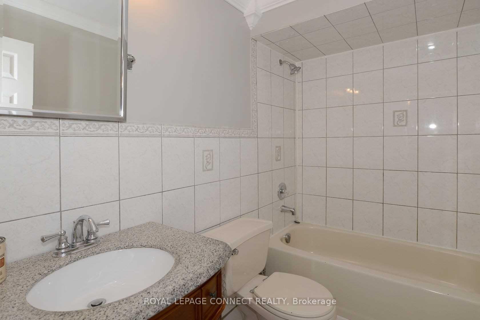 Photo 8 of 28 Dunoon Drive, Vaughan, Maple — HOMEH