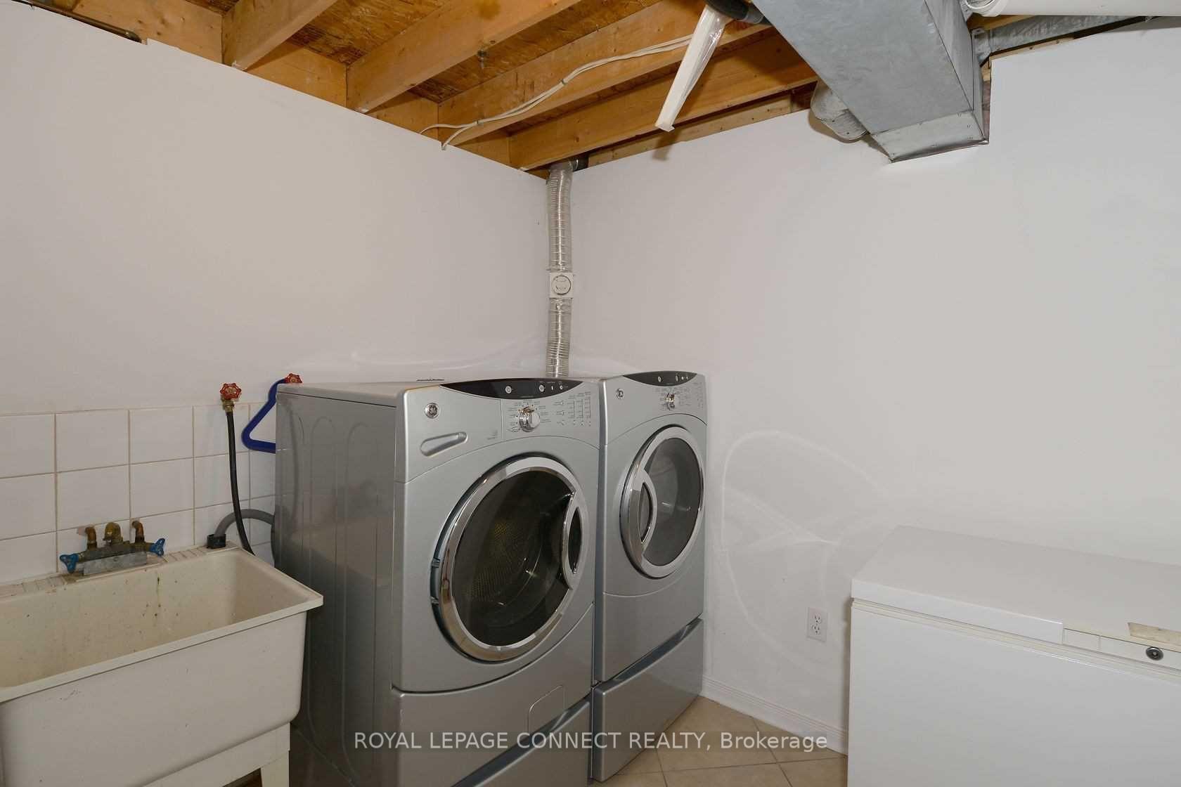 Photo 15 of 28 Dunoon Drive, Vaughan, Maple — HOMEH