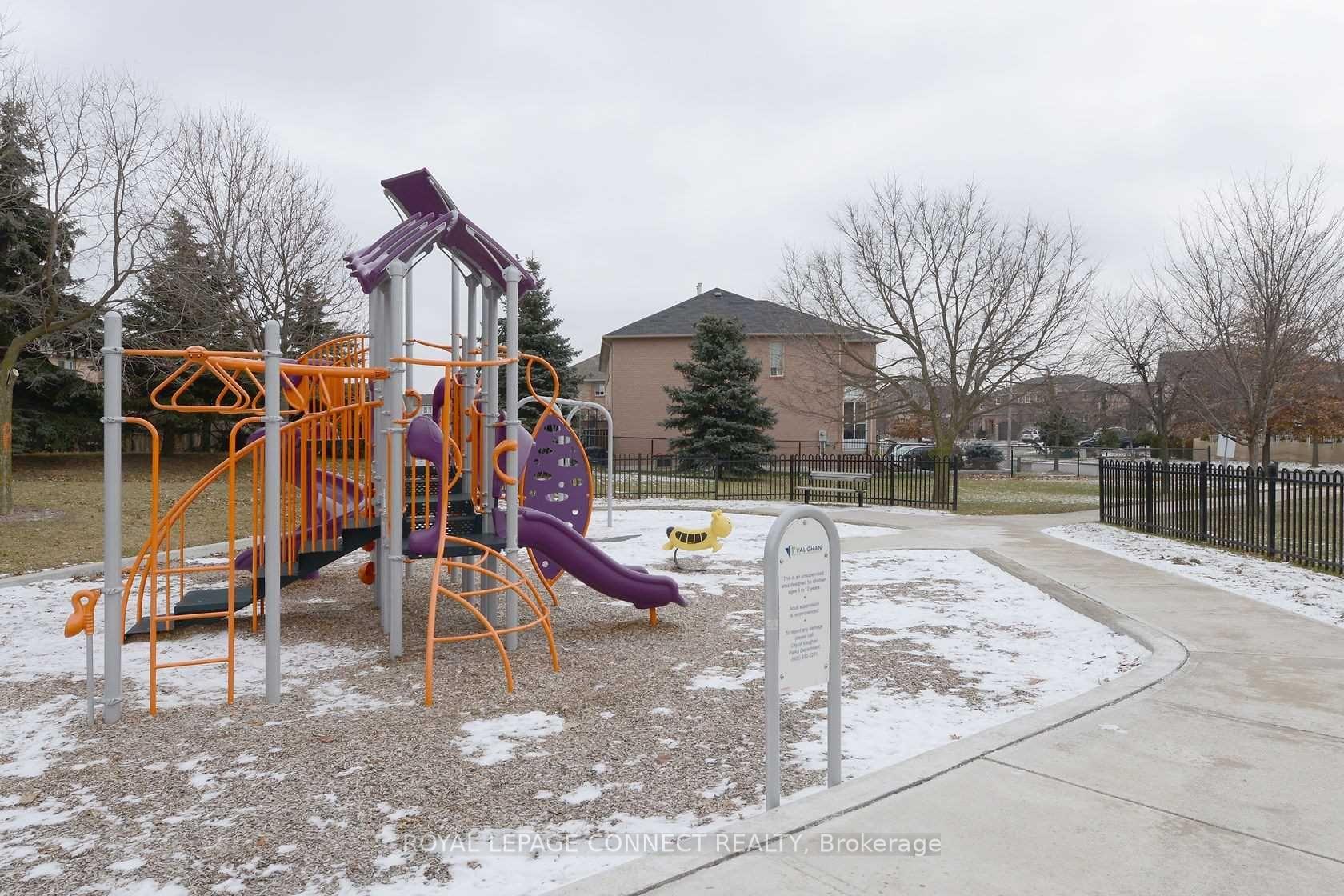 Photo 14 of 28 Dunoon Drive, Vaughan, Maple — HOMEH
