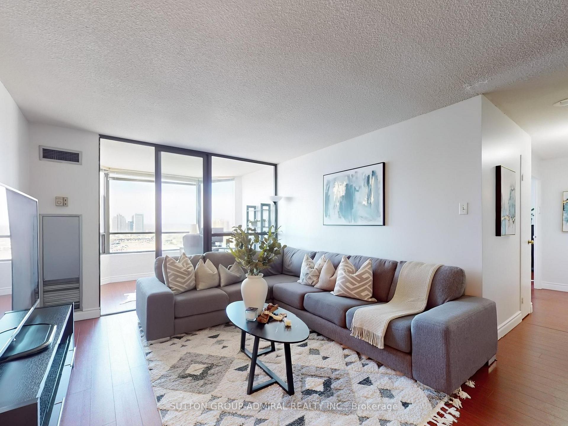 Photo 6 of Unit Ph02, 7420 Bathurst Street, Vaughan, Brownridge — HOMEH