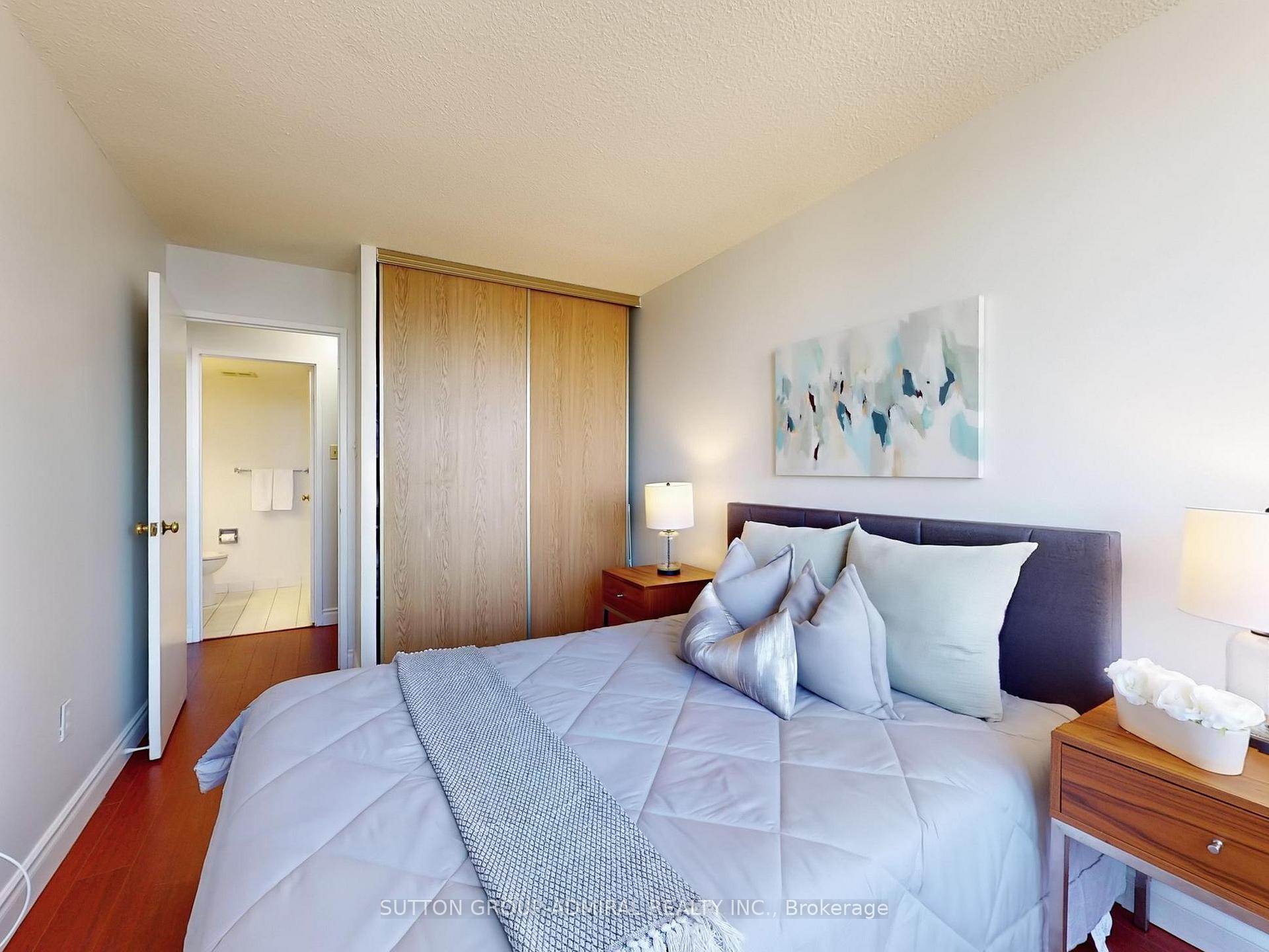 Photo 12 of Unit Ph02, 7420 Bathurst Street, Vaughan, Brownridge — HOMEH