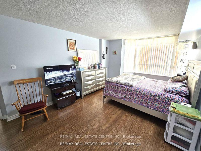 Photo 11 of Unit 303, 30 Malta Avenue, Brampton, Fletcher's Creek South — HOMEH
