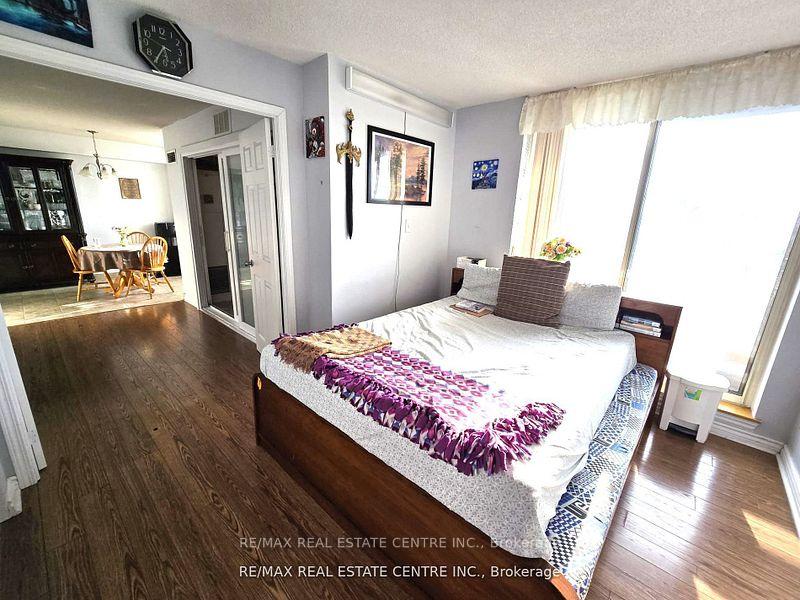 Photo 8 of Unit 303, 30 Malta Avenue, Brampton, Fletcher's Creek South — HOMEH