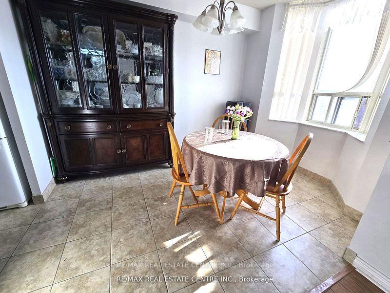 Photo 9 of Unit 303, 30 Malta Avenue, Brampton, Fletcher's Creek South — HOMEH