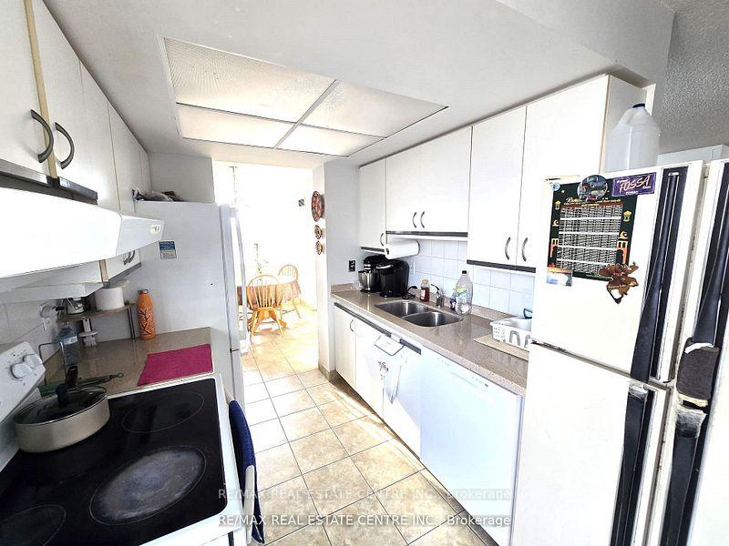 Photo 13 of Unit 303, 30 Malta Avenue, Brampton, Fletcher's Creek South — HOMEH