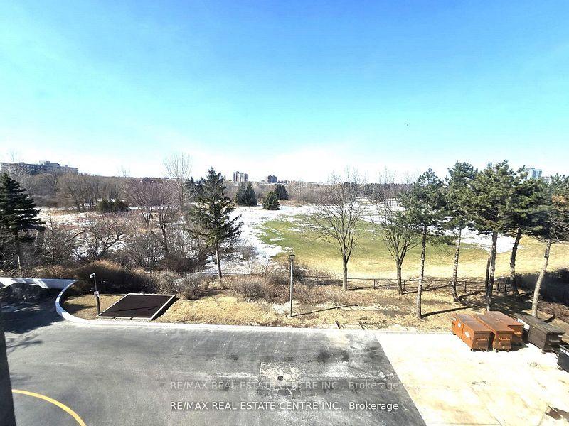 Photo 10 of Unit 303, 30 Malta Avenue, Brampton, Fletcher's Creek South — HOMEH
