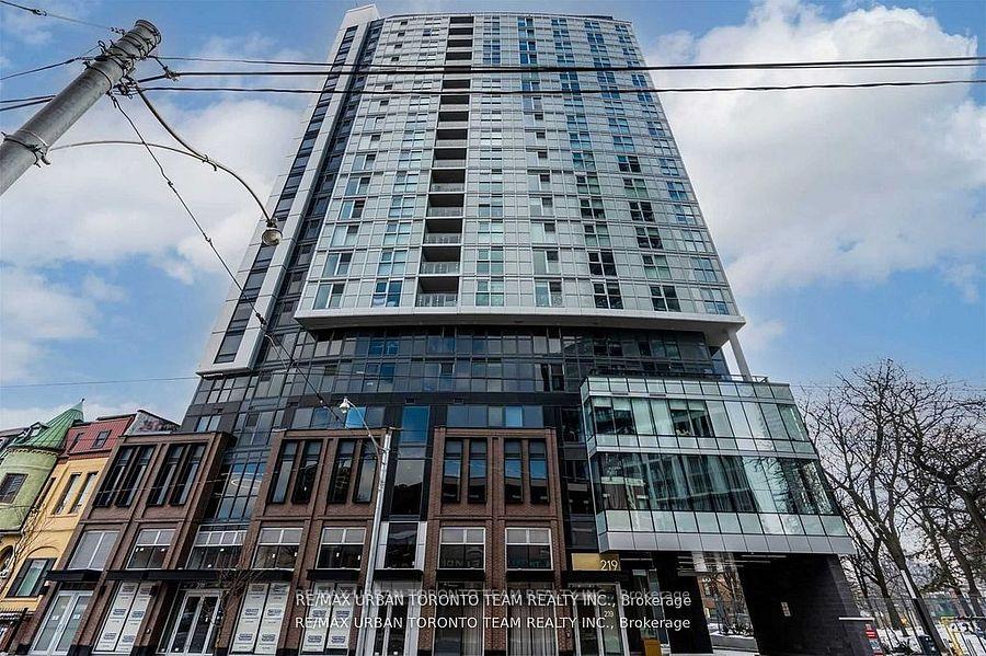 Front of Unit 605, 219 Dundas Street E