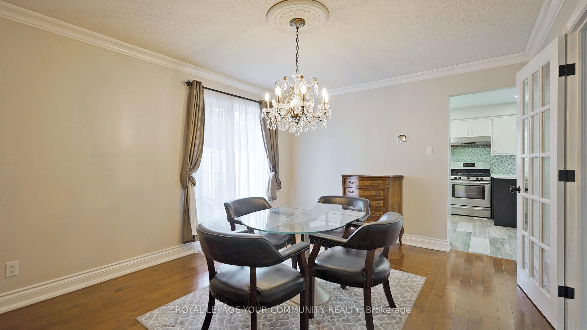 Photo 8 of 100 Delayne Drive, Aurora, Aurora Heights — HOMEH