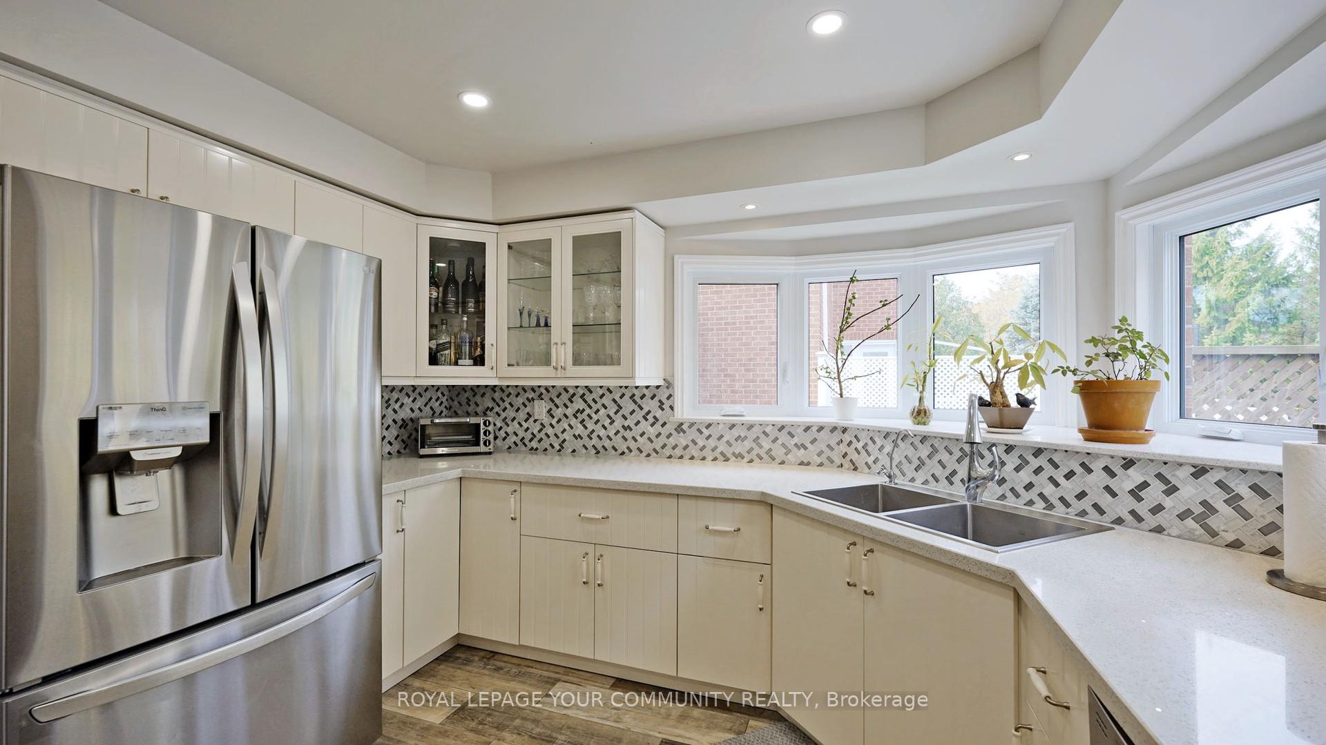 Photo 30 of 100 Delayne Drive, Aurora, Aurora Heights — HOMEH