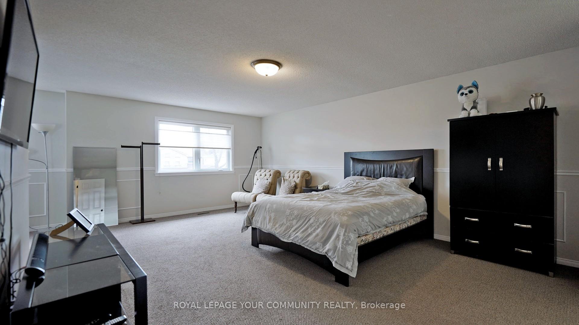 Photo 37 of 100 Delayne Drive, Aurora, Aurora Heights — HOMEH