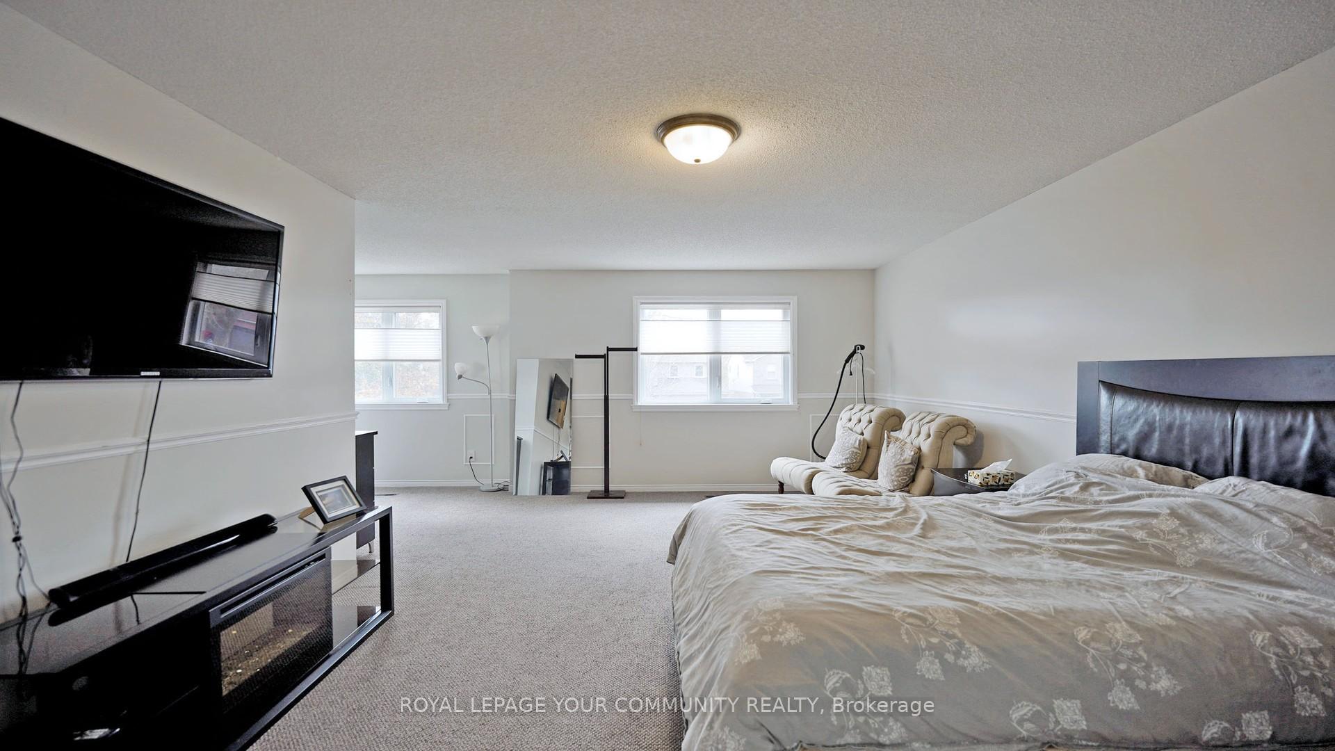 Photo 31 of 100 Delayne Drive, Aurora, Aurora Heights — HOMEH