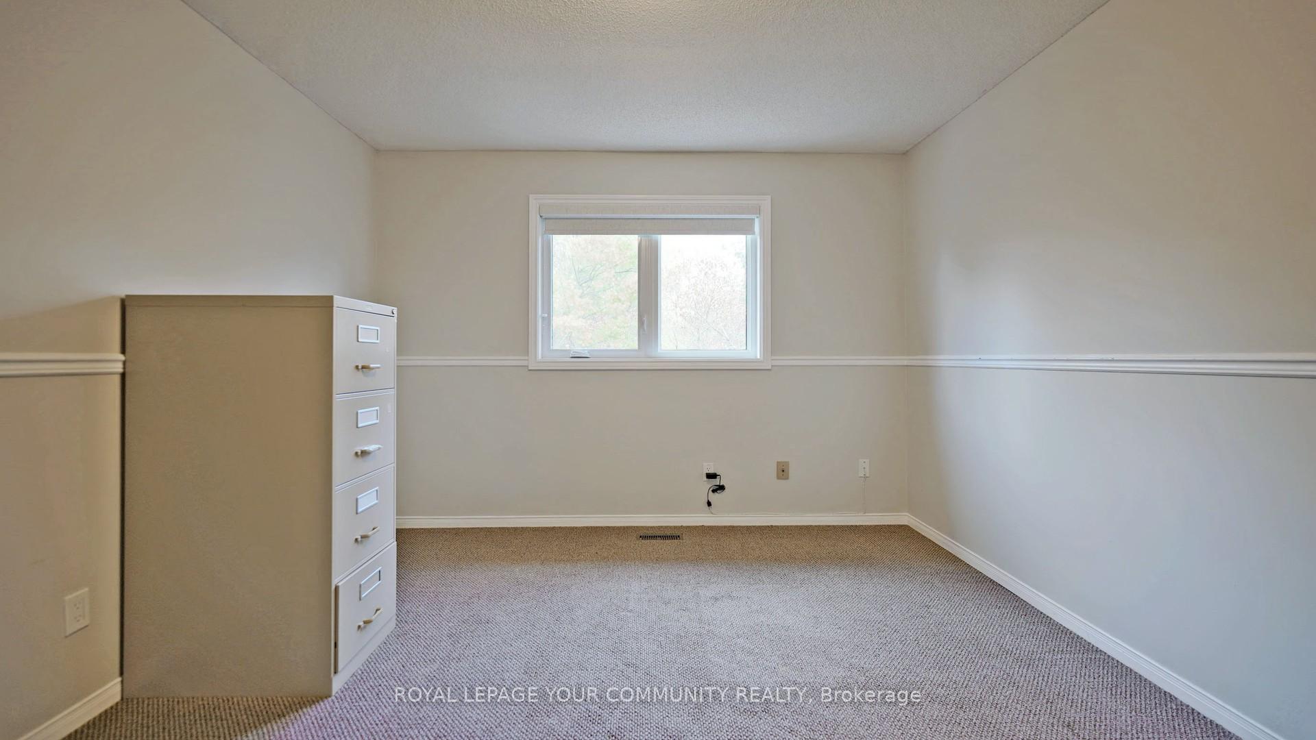 Photo 40 of 100 Delayne Drive, Aurora, Aurora Heights — HOMEH